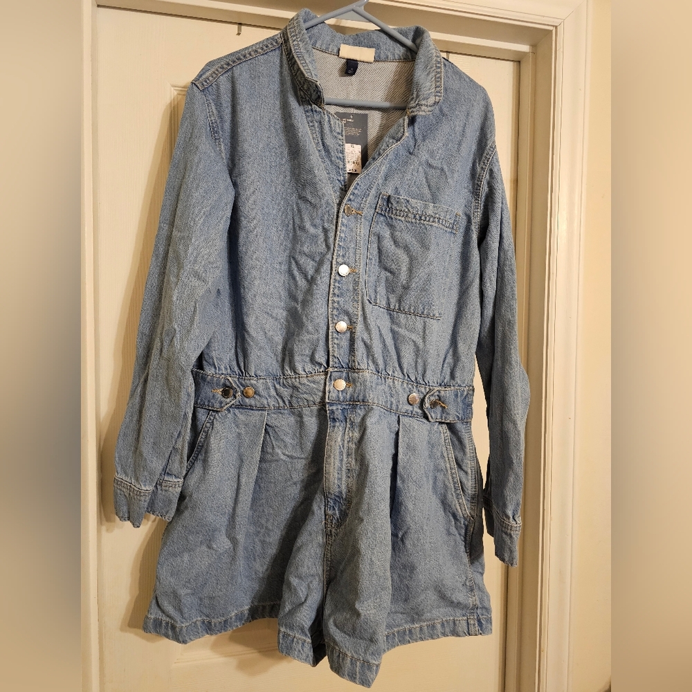 NWT Long Sleeve Denim Romper. Size: 16